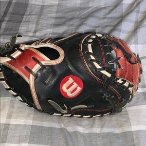 Men’s Wilson a2000 catchers mitt